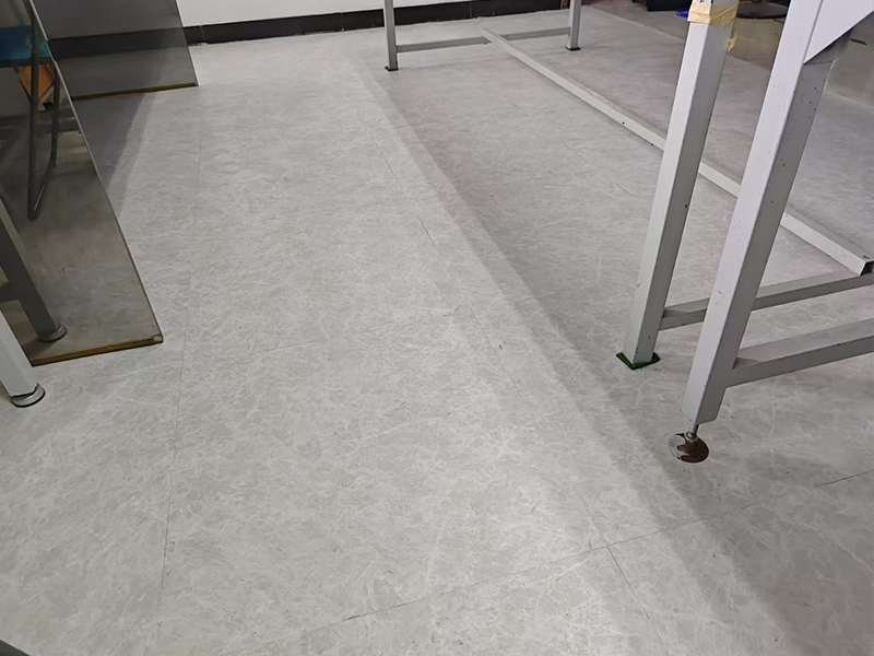 某厂房工作间PVC地板应用案例